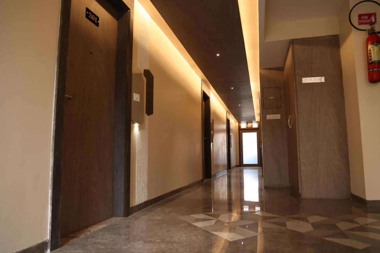Hotel Pinaka Inn Lucknow Ngoại thất bức ảnh
