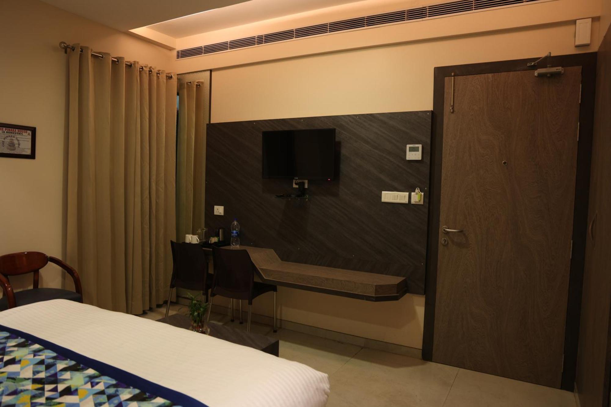 Hotel Pinaka Inn Lucknow Ngoại thất bức ảnh