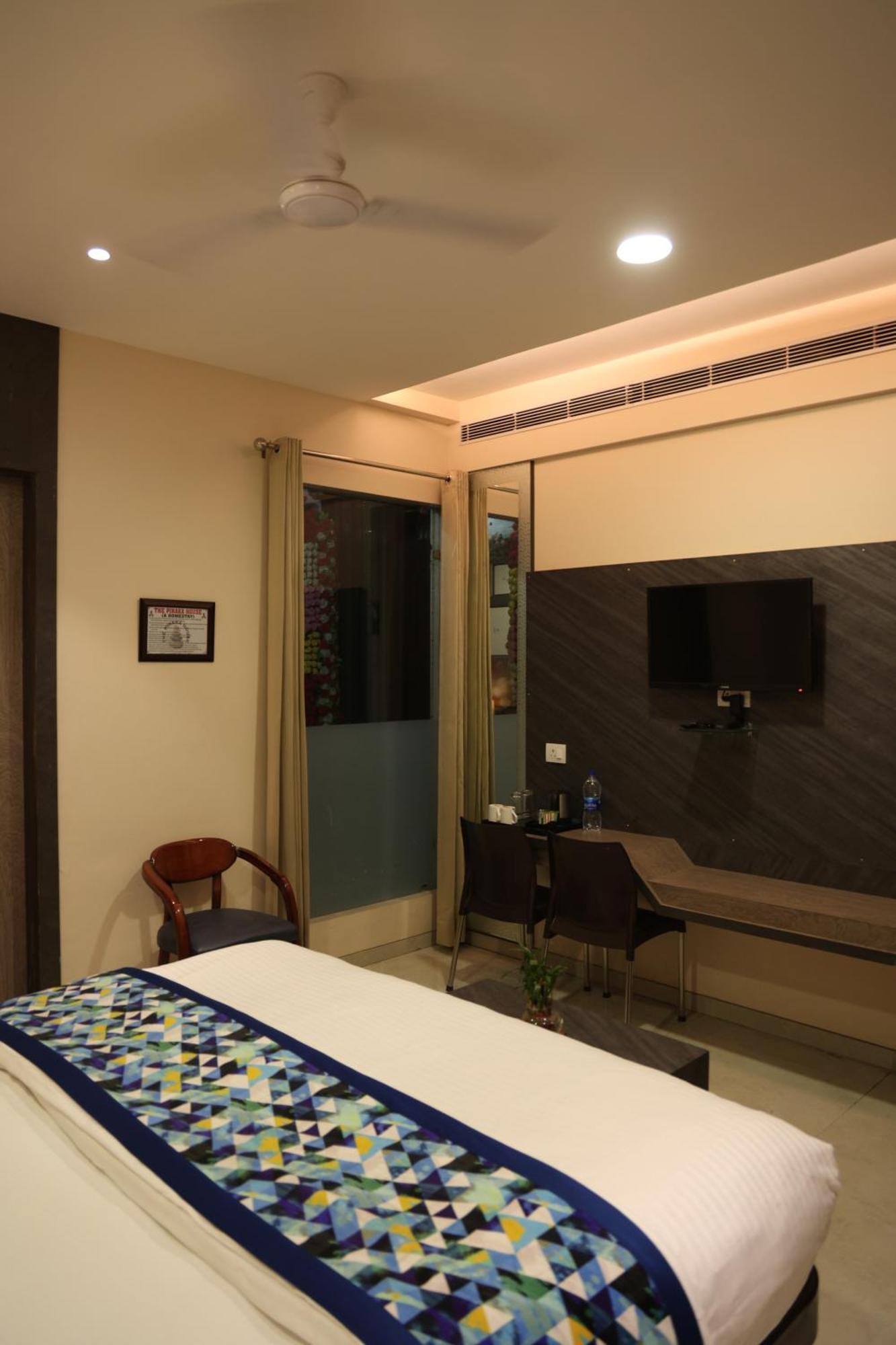 Hotel Pinaka Inn Lucknow Ngoại thất bức ảnh
