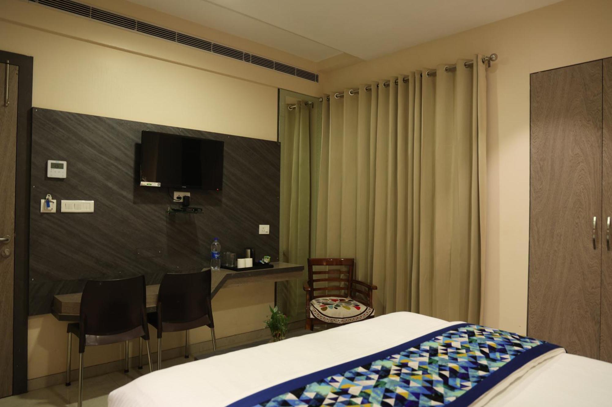 Hotel Pinaka Inn Lucknow Ngoại thất bức ảnh