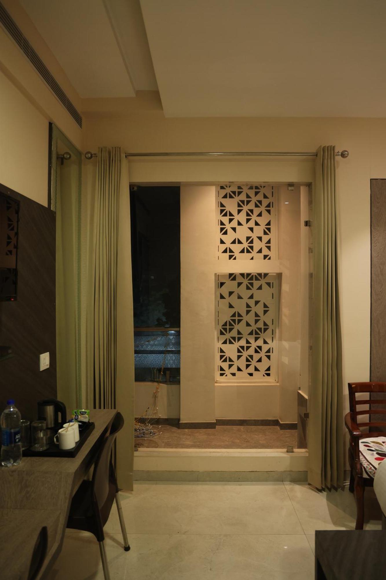 Hotel Pinaka Inn Lucknow Ngoại thất bức ảnh