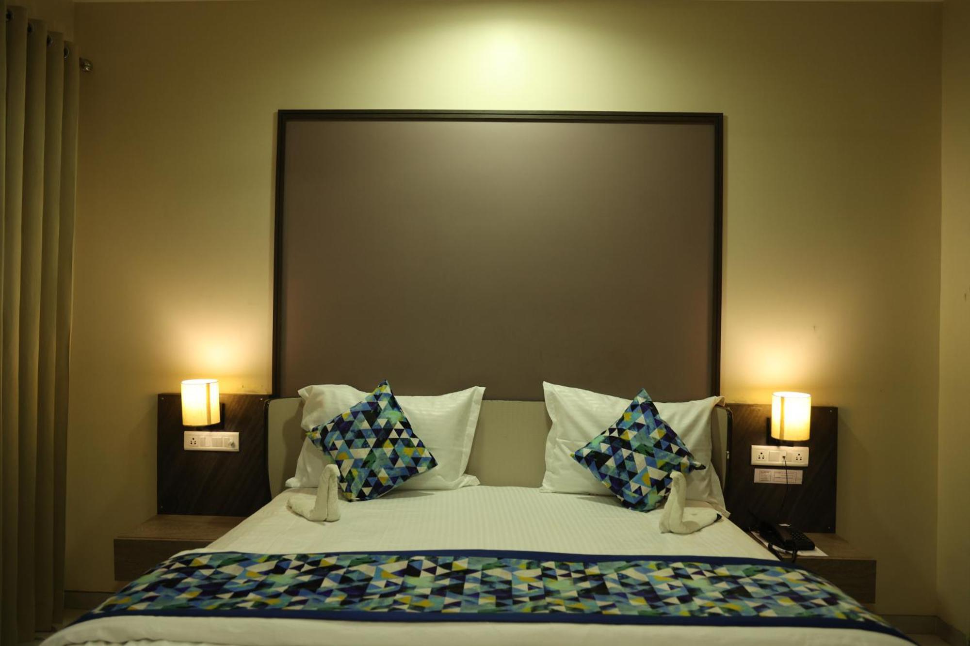 Hotel Pinaka Inn Lucknow Ngoại thất bức ảnh
